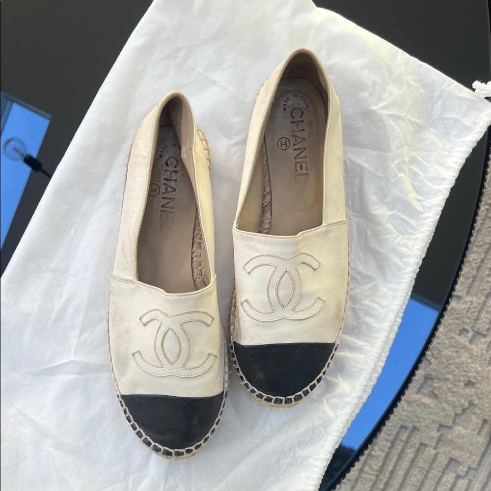 CHANEL Espadrilles in Cream and Black